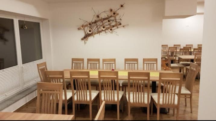 Hotel And Restaurant Ana Hrib-Loški Potok エクステリア 写真