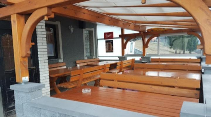 Hotel And Restaurant Ana Hrib-Loški Potok エクステリア 写真