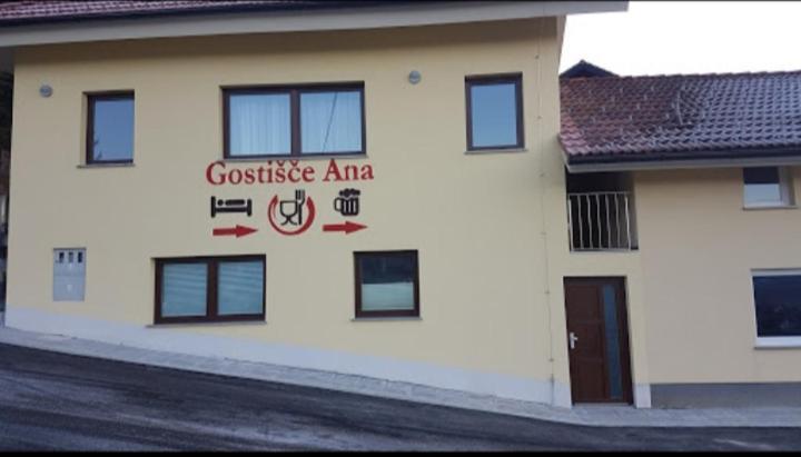 Hotel And Restaurant Ana Hrib-Loški Potok エクステリア 写真